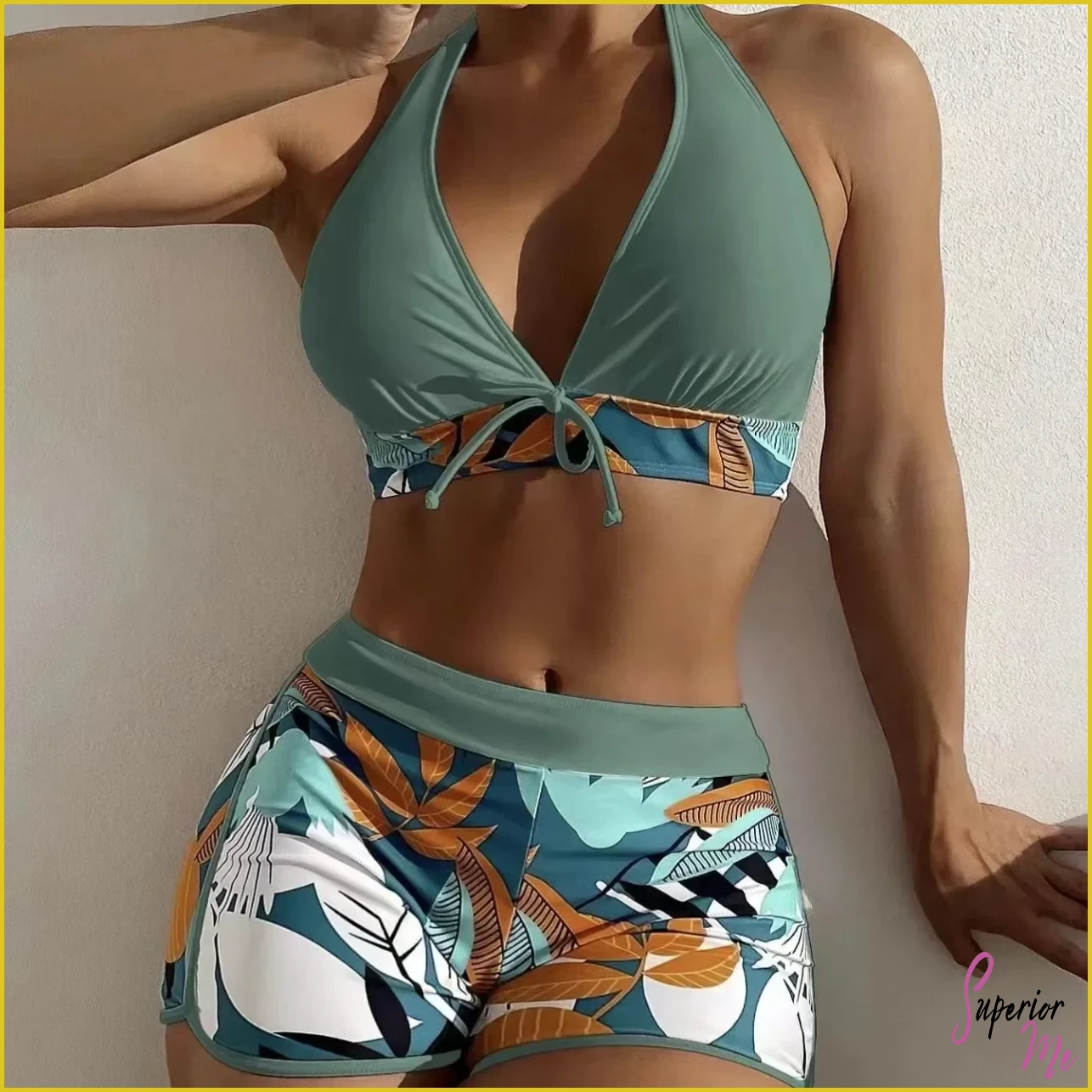 Stylish Halter Bikini Set with High Waist Shorts – Flattering Swimwear